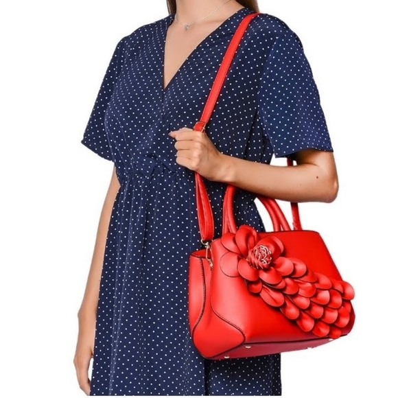 HANDBAG - Picture 5 of 6